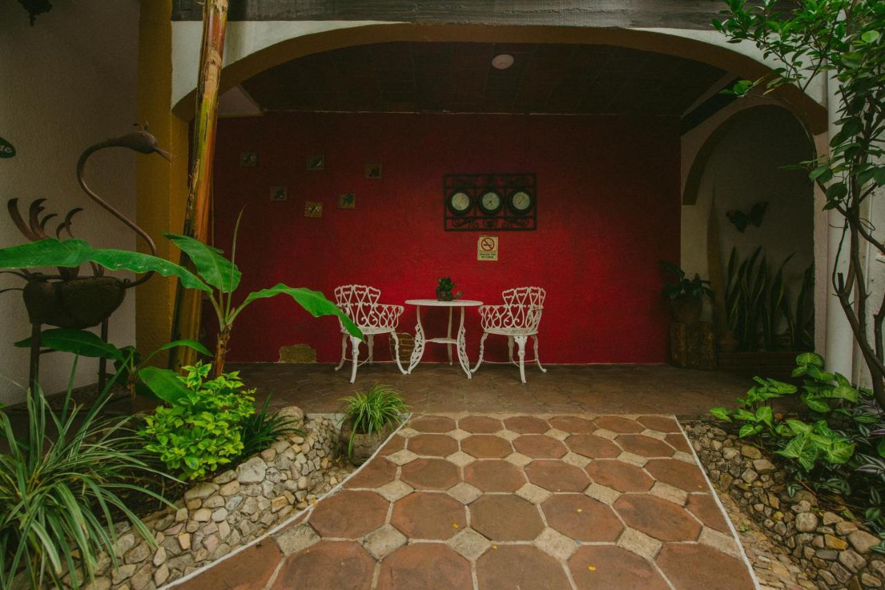 Las Mariposas Hotel & Studios Oaxaca Екстериор снимка
